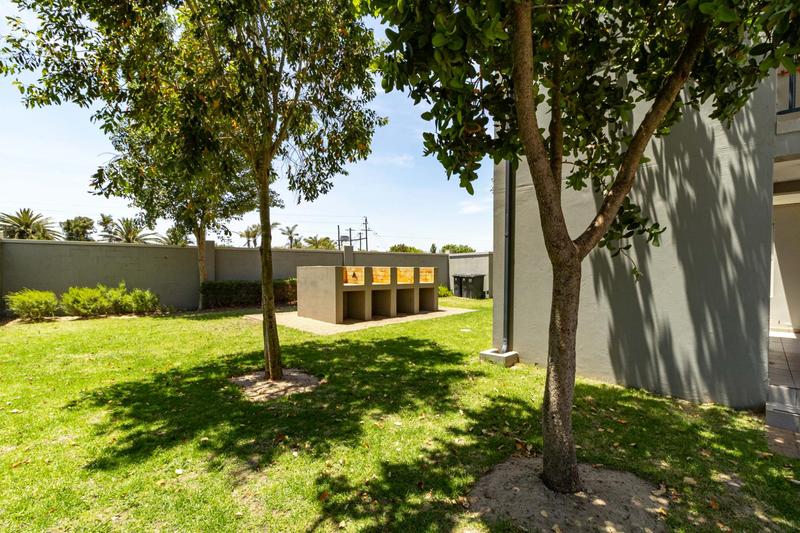 2 Bedroom Property for Sale in Buhrein Western Cape